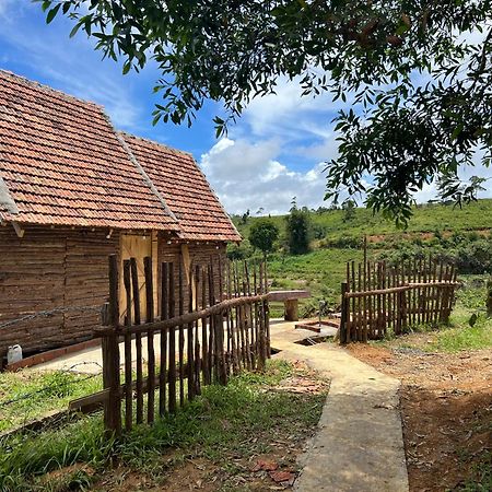 Konke Ruong Farmstay Kon Von Kla Kültér fotó